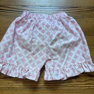 Shrimp & Grits Kids pink‎ geometric ruffle trim girls shorts SIZE 2T
